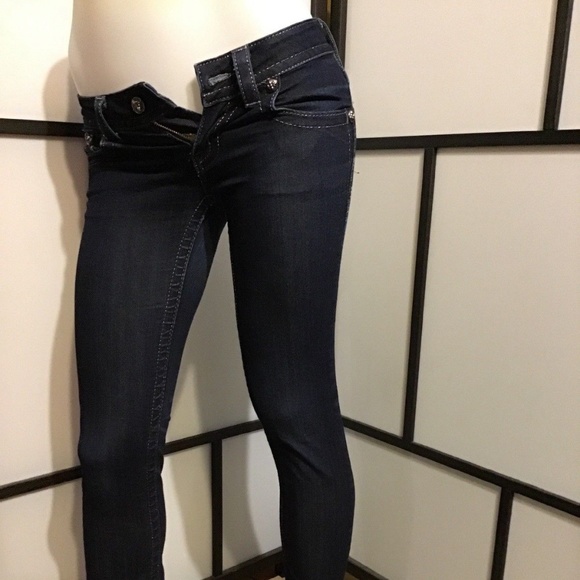 MISS ME silver crystal fleur pocket - Picture 5 of 8